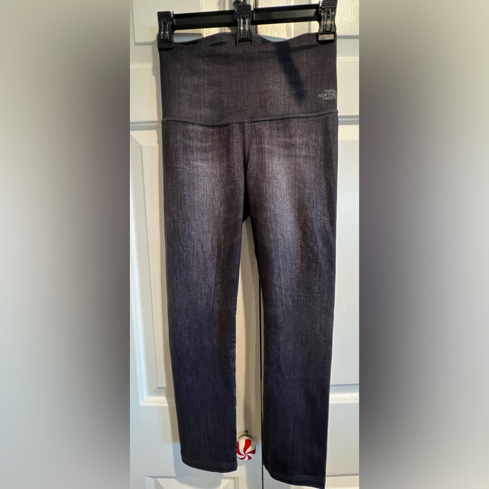 The North Face Dark Gray Leggings / Flashdry Line